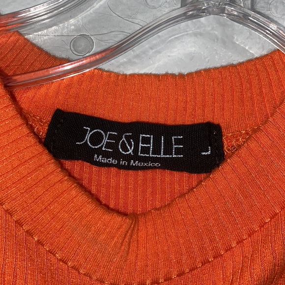 JOE & ELLE Orange Drawstring Side Top Size: (M/L) - Picture 3 of 3